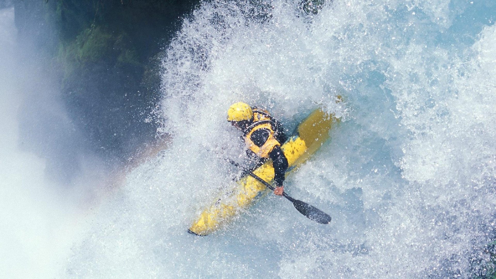 李恩:全黑队中场的“眼睛”,每一次传球都直指对方防线漏洞
